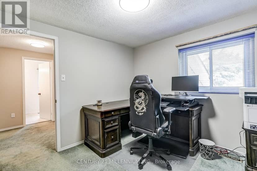 82 Horton Crescent — photo 23 of 40