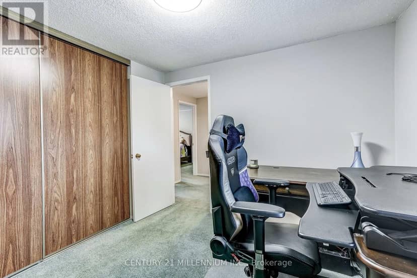 82 Horton Crescent — photo 24 of 40