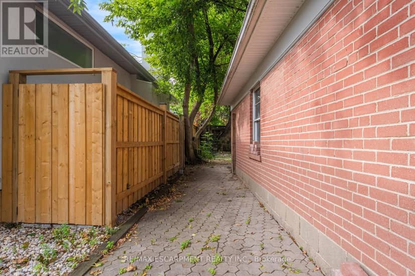 7 Washington Avenue — photo 39 of 40