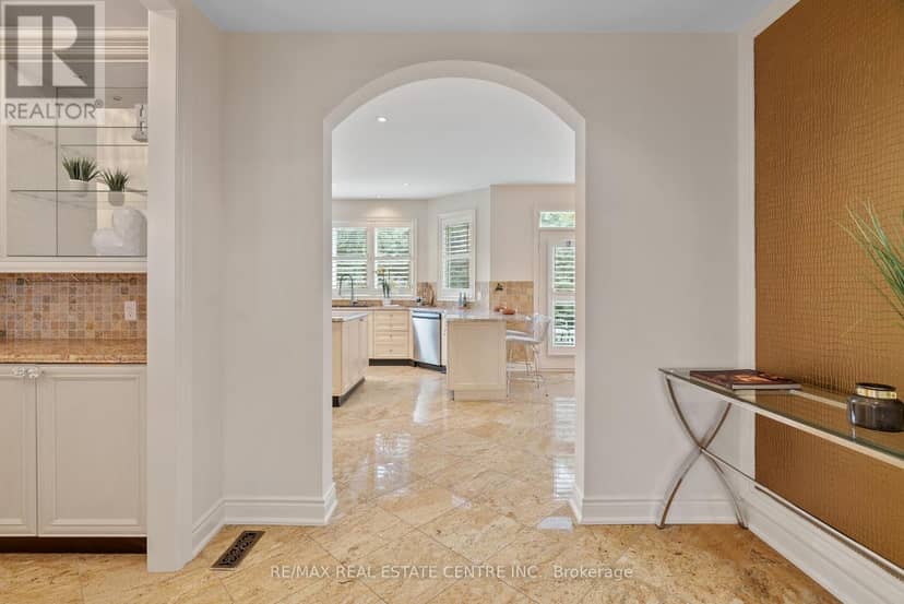 645 Cranleigh Court — photo 12 of 40
