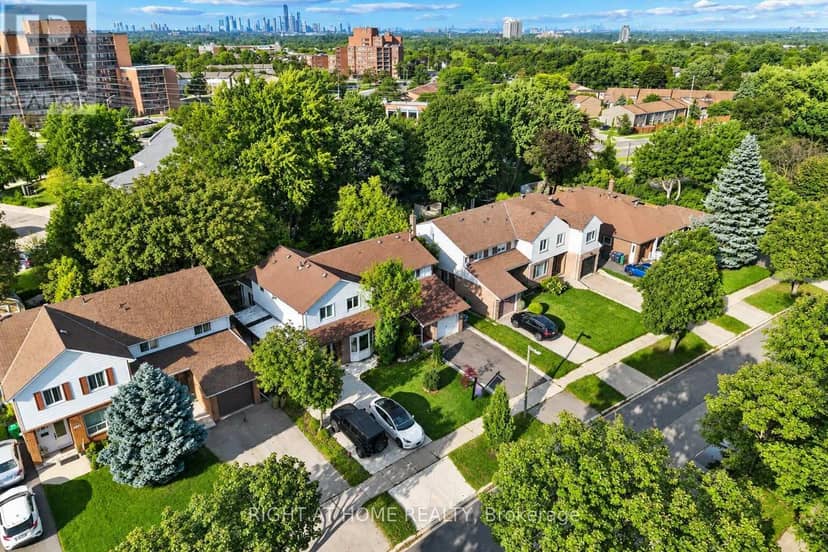 3363 Masthead Crescent — photo 2 of 35