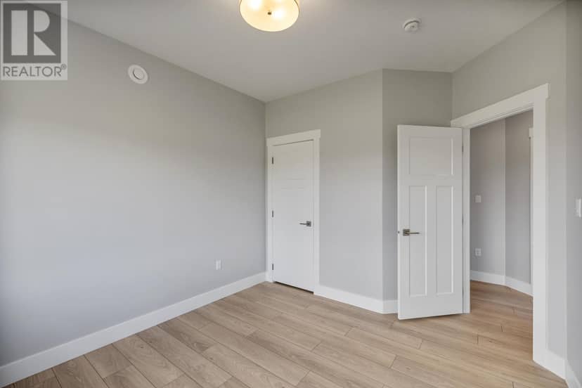 7 East Bay Road — photo 21 of 32