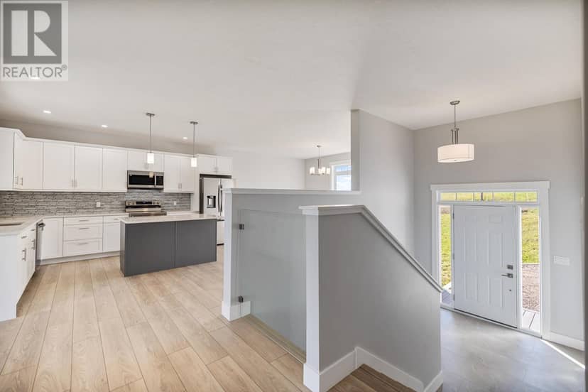 7 East Bay Road — photo 9 of 32