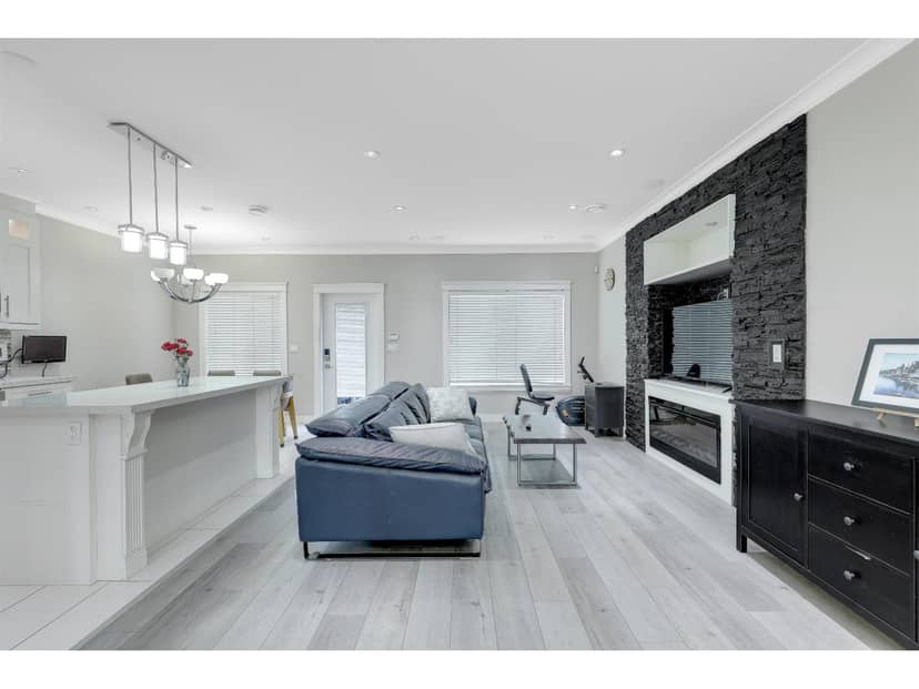 21001 77 AVENUE, Langley, photo 2