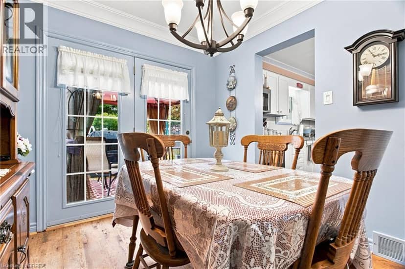 4 JUDY Avenue — photo 13 of 36