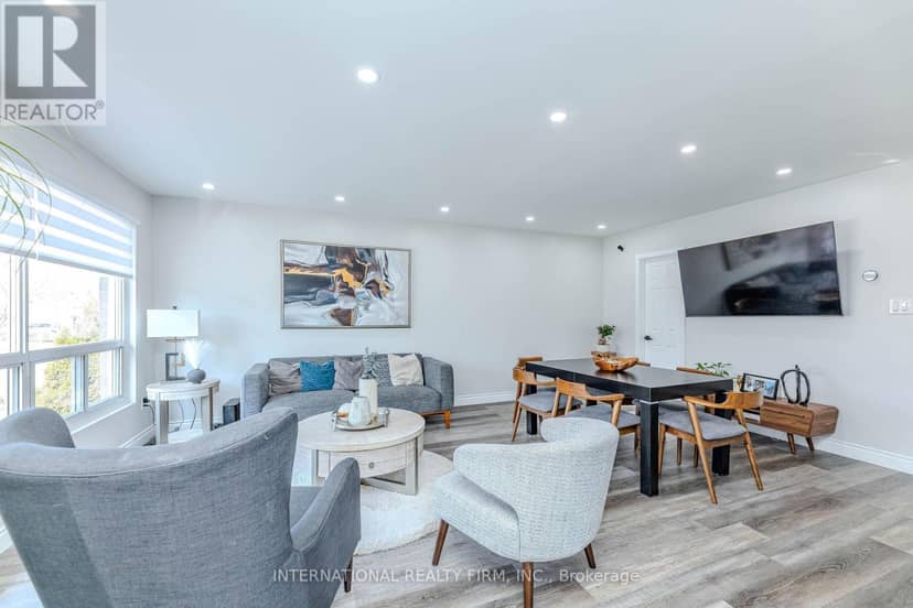 1291 Consort Crescent — photo 10 of 40
