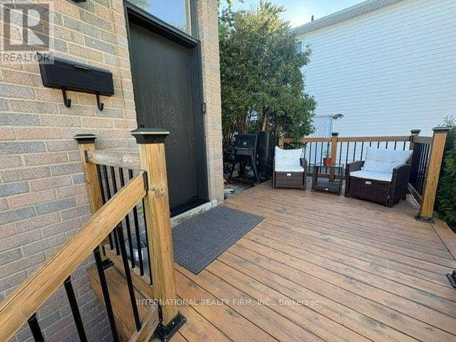 1291 Consort Crescent — photo 2 of 40