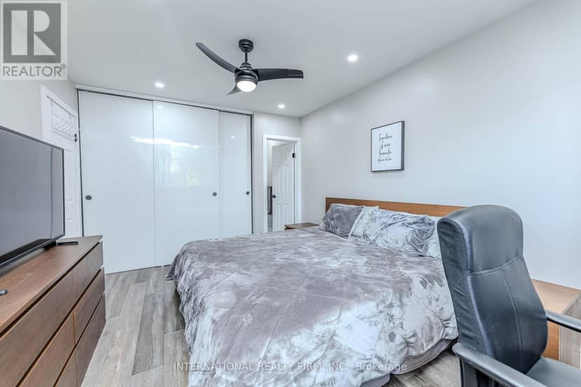1291 Consort Crescent — photo 25 of 40