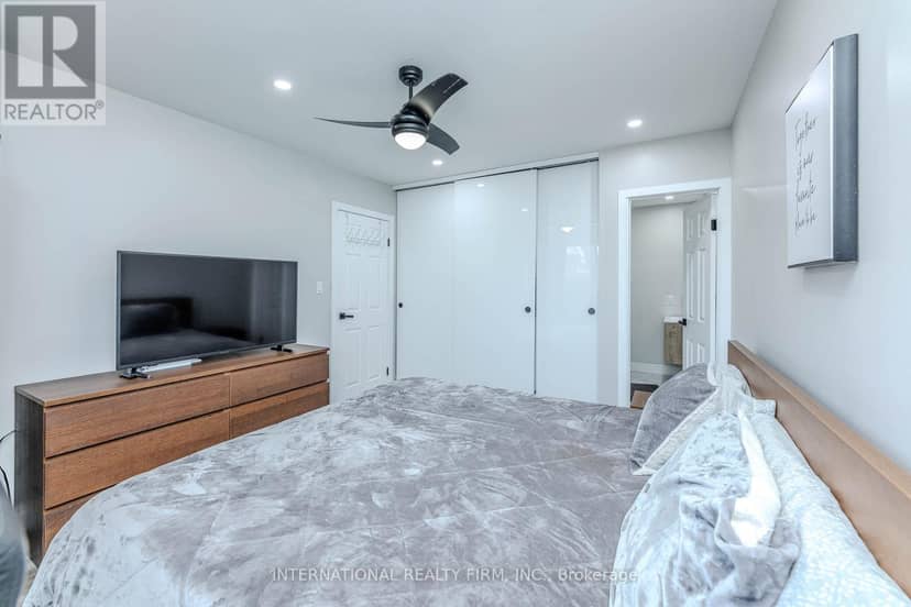 1291 Consort Crescent — photo 26 of 40