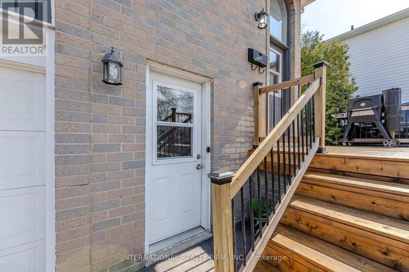 1291 Consort Crescent — photo 30 of 40