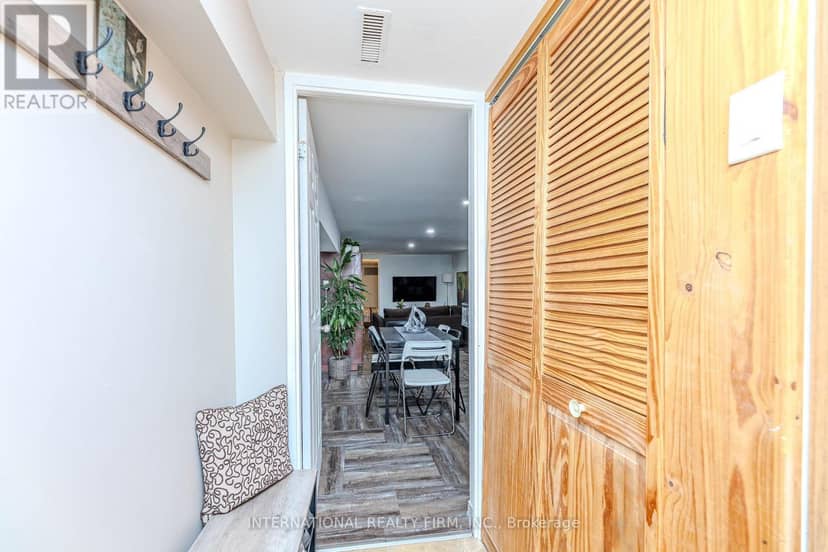 1291 Consort Crescent — photo 31 of 40