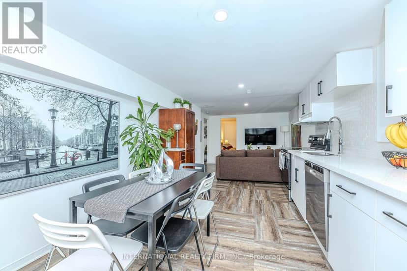 1291 Consort Crescent — photo 33 of 40