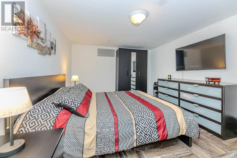 1291 Consort Crescent — photo 38 of 40
