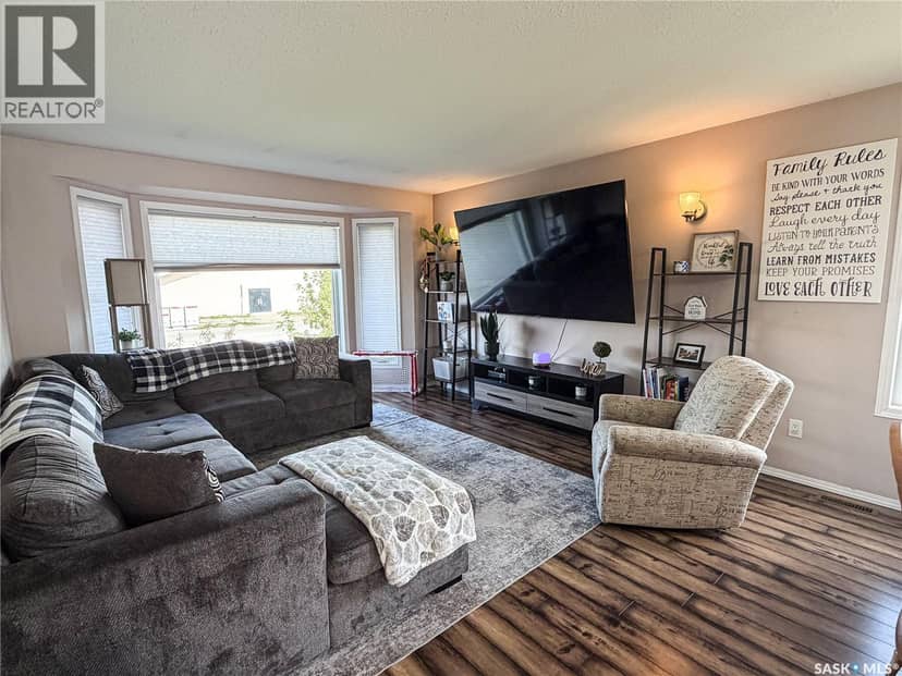 604 7th AVENUE W, Meadow Lake, photo 8