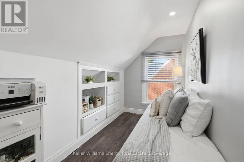 107 Sutherland Avenue — photo 24 of 40