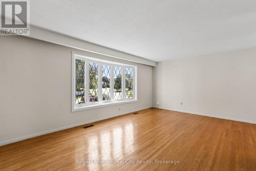16 Heather Court — photo 4 of 30