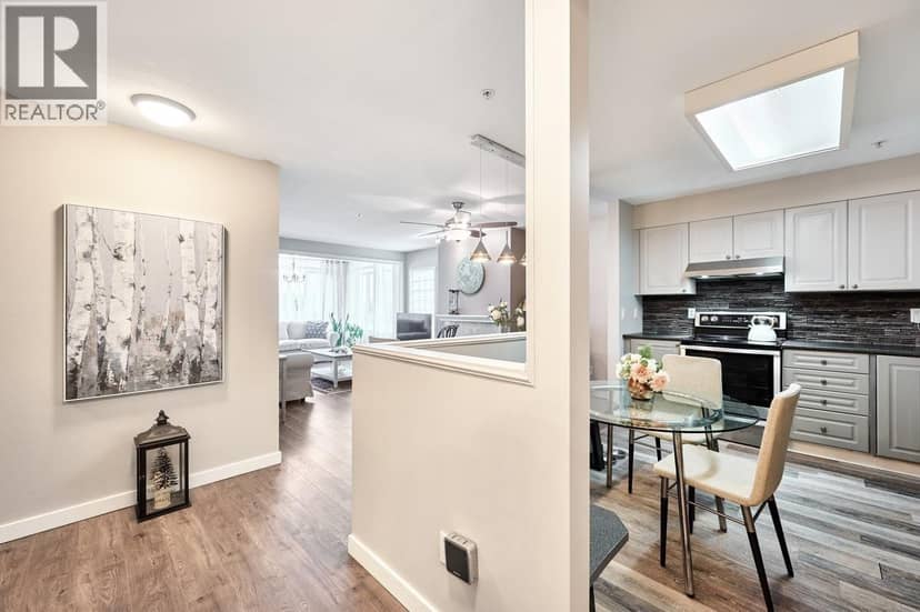 307 855 W 16TH STREET, North Vancouver, photo 7