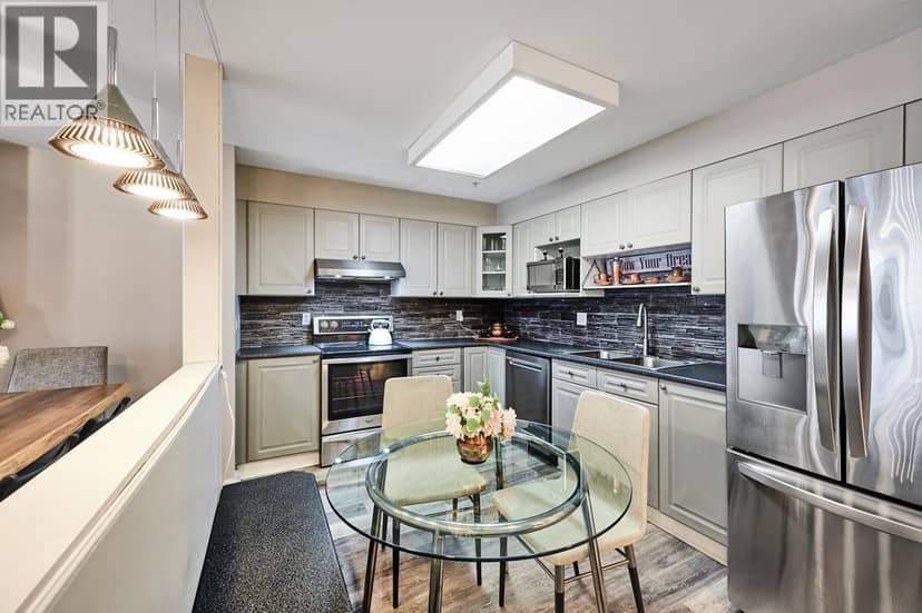 307 855 W 16TH STREET, North Vancouver, photo 8