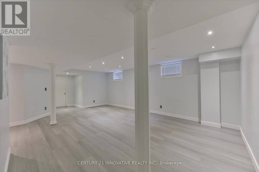 28 Empire Drive — photo 32 of 40