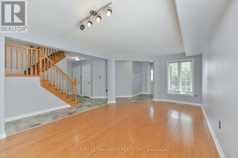 28 Empire Drive — photo 4 of 40