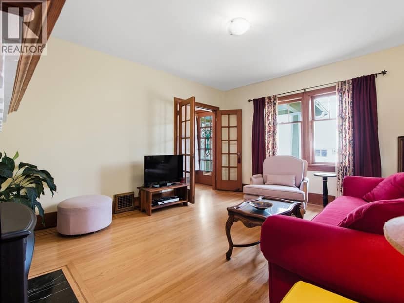 2076 TURNER STREET, Vancouver, photo 4