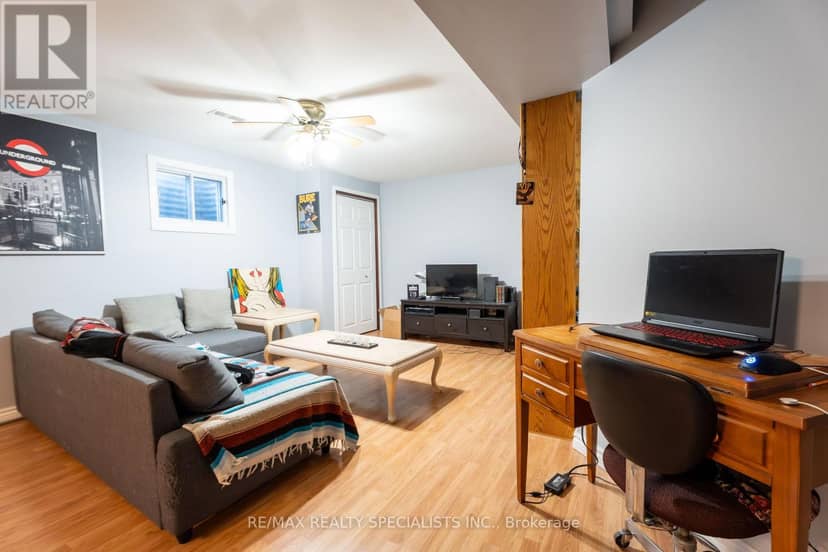 39 Parkside Drive — photo 33 of 40