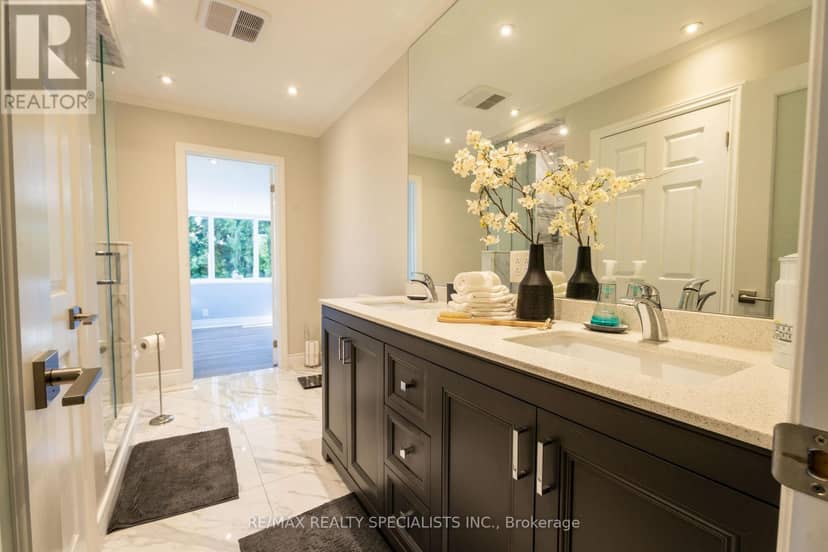 39 Parkside Drive — photo 21 of 40