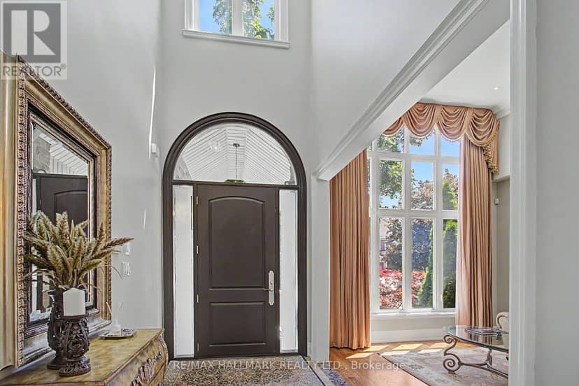102 Duncan Road, Richmond Hill