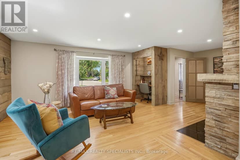 11 Kingsway Boulevard — photo 22 of 40