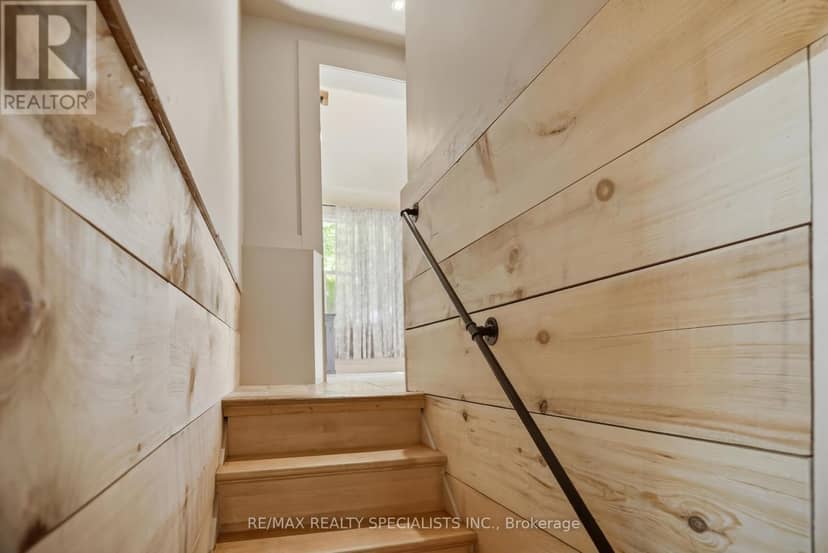 11 Kingsway Boulevard — photo 40 of 40