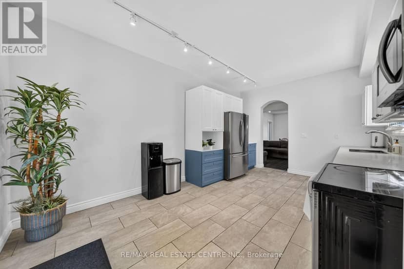 56 East 23rd Street — photo 20 of 40