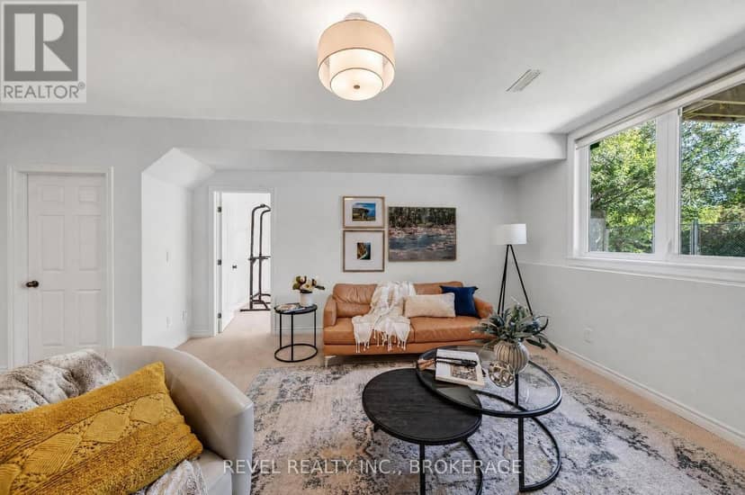 695 Fieldstone Drive — photo 38 of 40