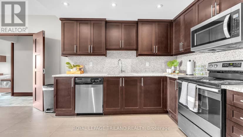 901 - 1235 Richmond Street — photo 4 of 25