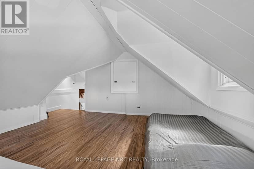 220 Rosewood Avenue — photo 35 of 40