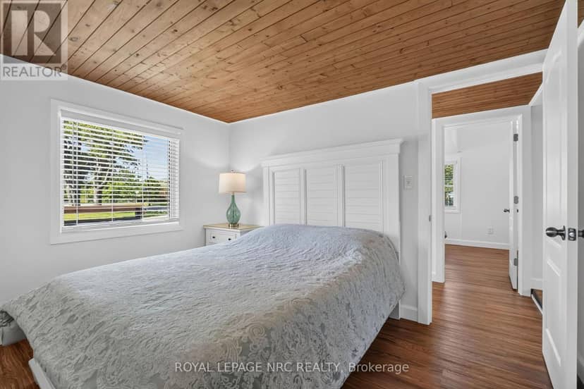 220 Rosewood Avenue — photo 9 of 40