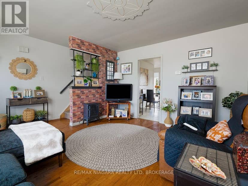137 Wellington Street — photo 19 of 40