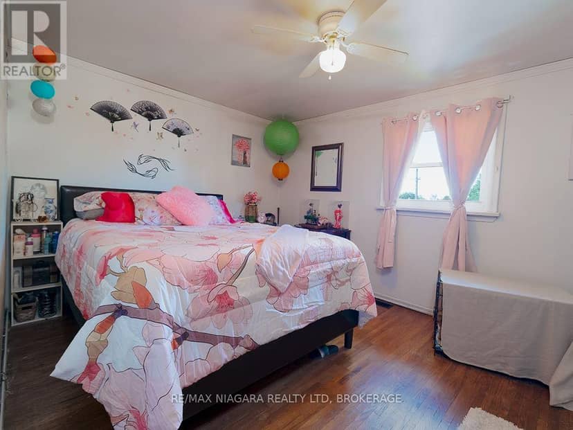137 Wellington Street — photo 23 of 40