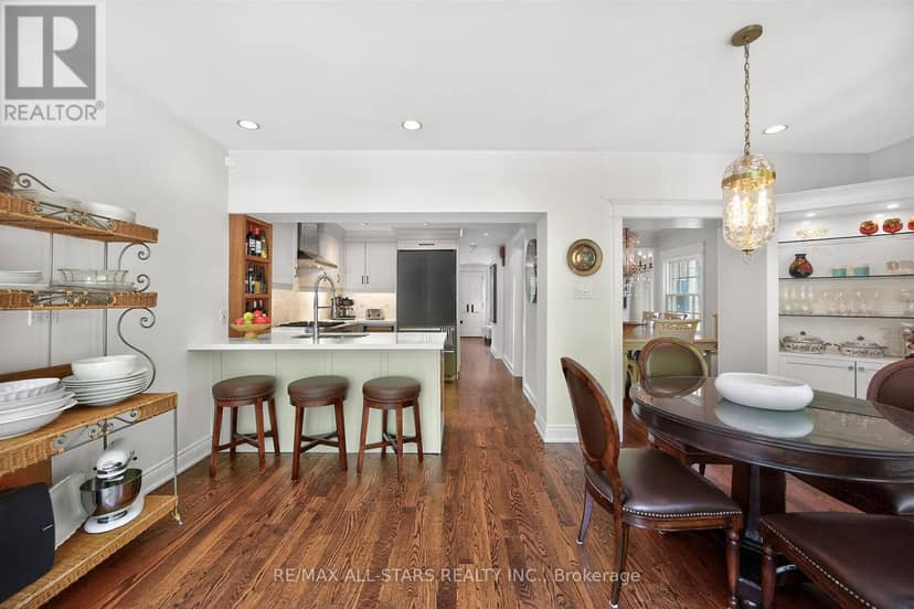 30 Edgewood Crescent — photo 17 of 40