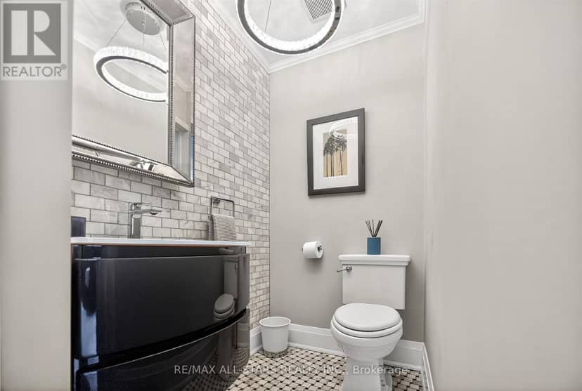 30 Edgewood Crescent — photo 19 of 40