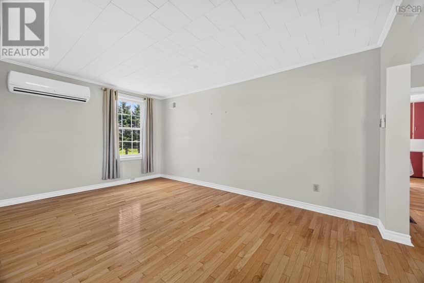 4302 Highway 6 — photo 11 of 40