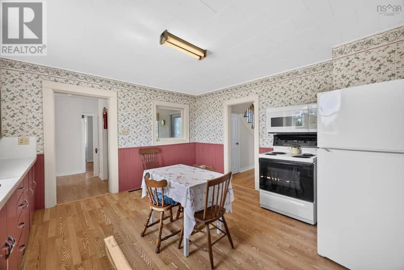 4302 Highway 6 — photo 15 of 40