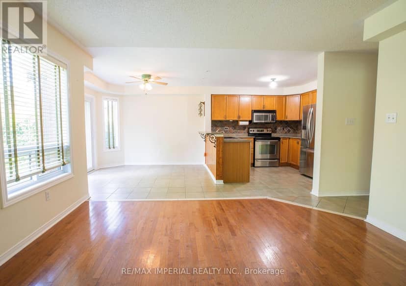 18 Windbreak Crescent — photo 11 of 24