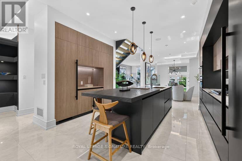 39 Derwyn Road — photo 12 of 40
