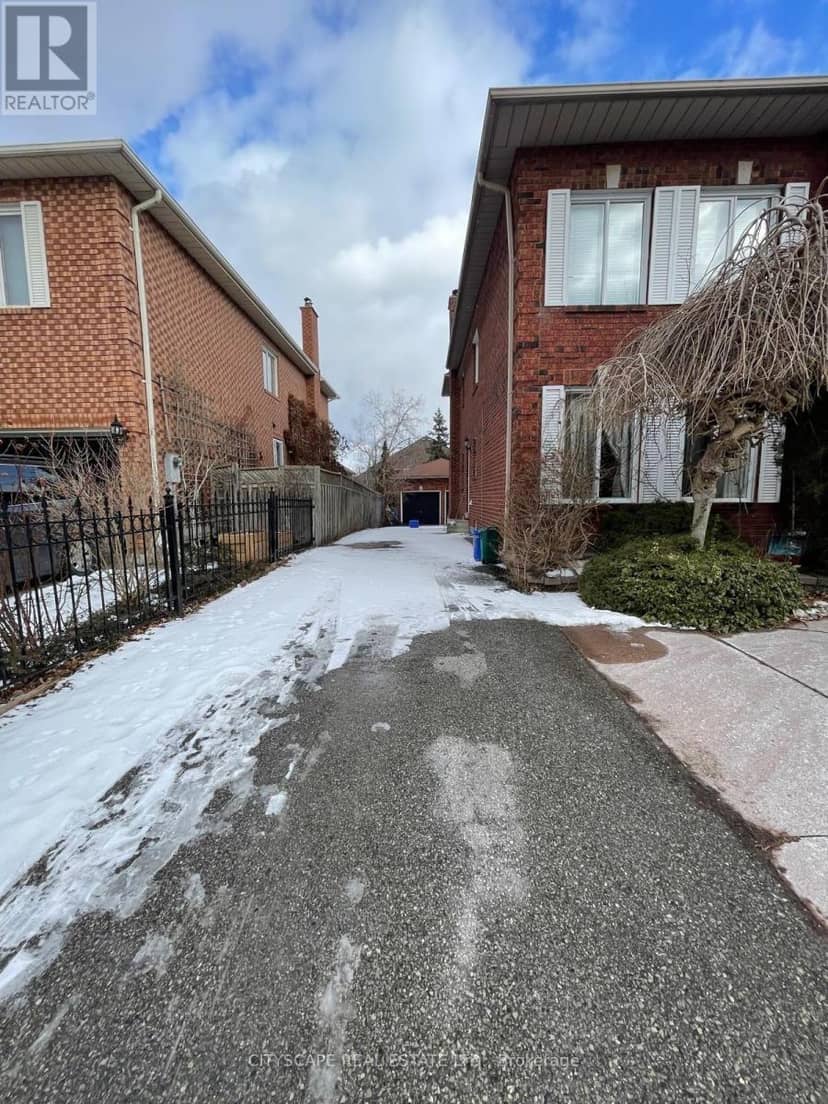 3 Leah Crescent — photo 5 of 25