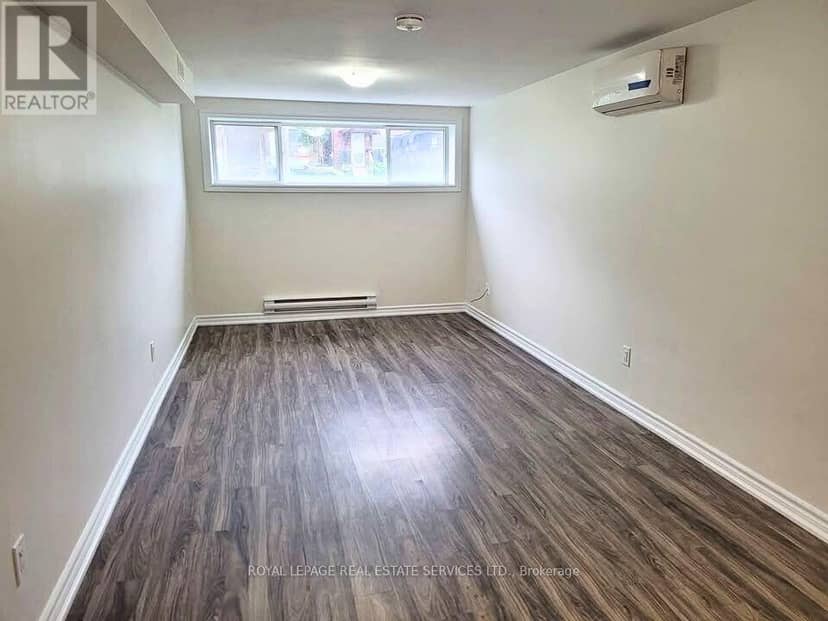 11 Dennis Avenue — photo 10 of 17