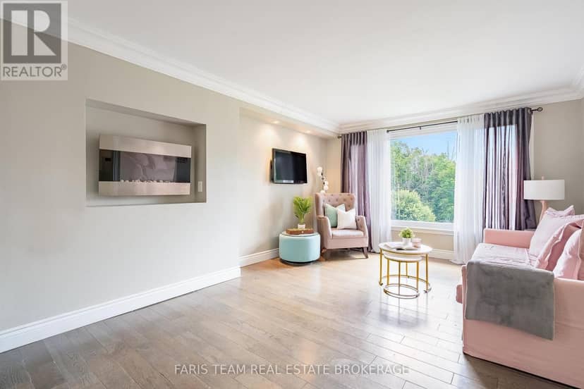 10 Karen Crescent — photo 10 of 35