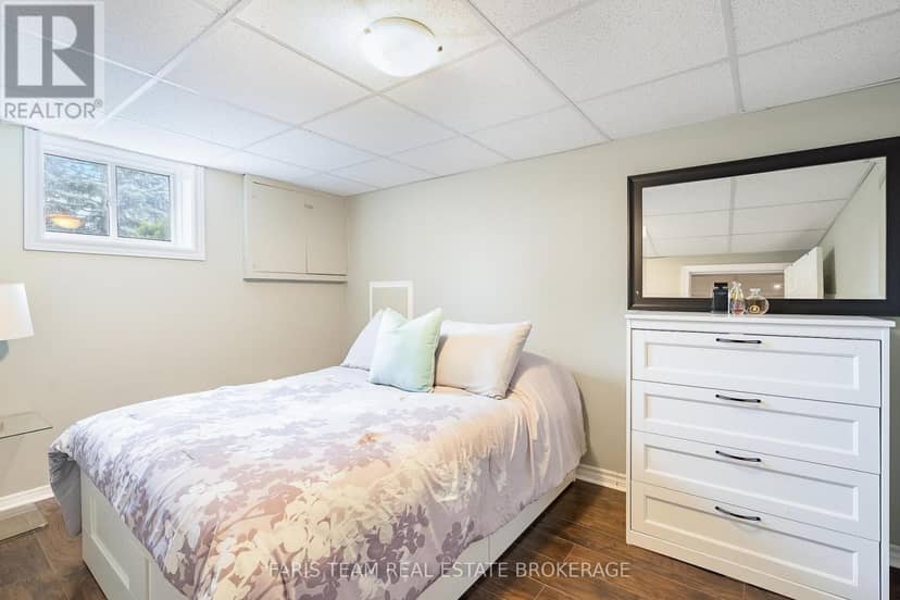 10 Karen Crescent — photo 25 of 35