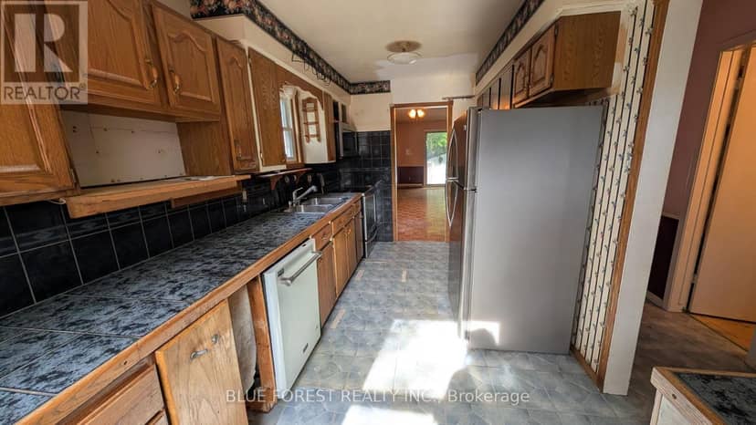 112 Marlborough Avenue, London South, photo 2