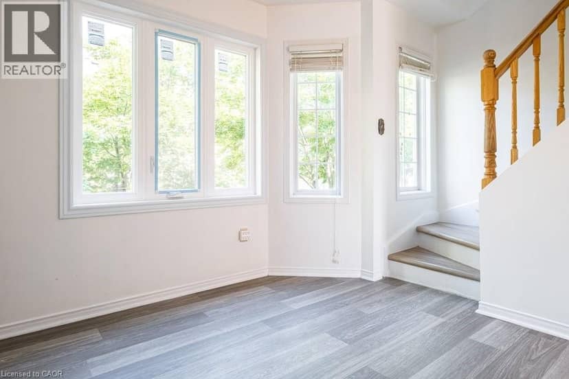 266 LIMERIDGE Road E Unit# 10 — photo 14 of 29