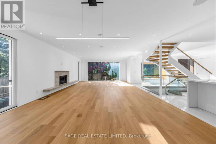 2 Addison Crescent — photo 7 of 40